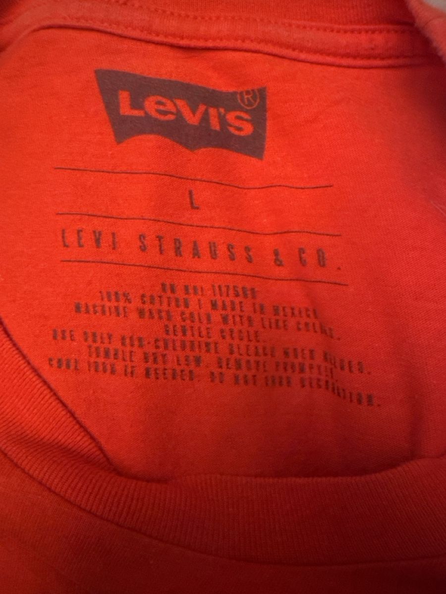 Levi's T-shirts: LEVIS T-Shirt Gr L  – D'occasion à Rüti ZH par Sugus99 3
