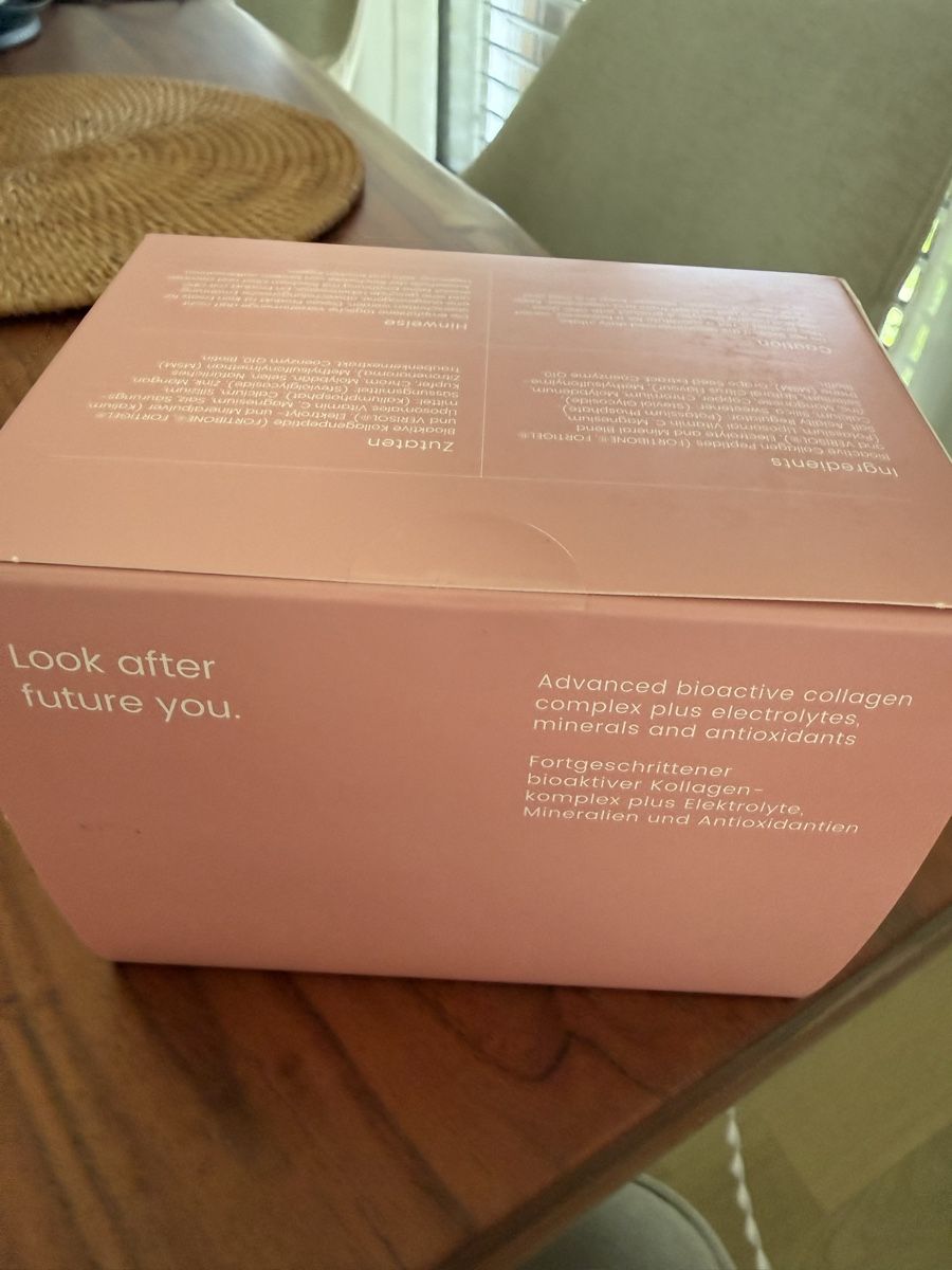 Cibi & Specialità: Formetta Collagen Citrus inkl. Trinkflasche/Schüttelbecher – Nuovo e nell'imballaggio originale da Dietlikon venduto da Moncler2010 1
