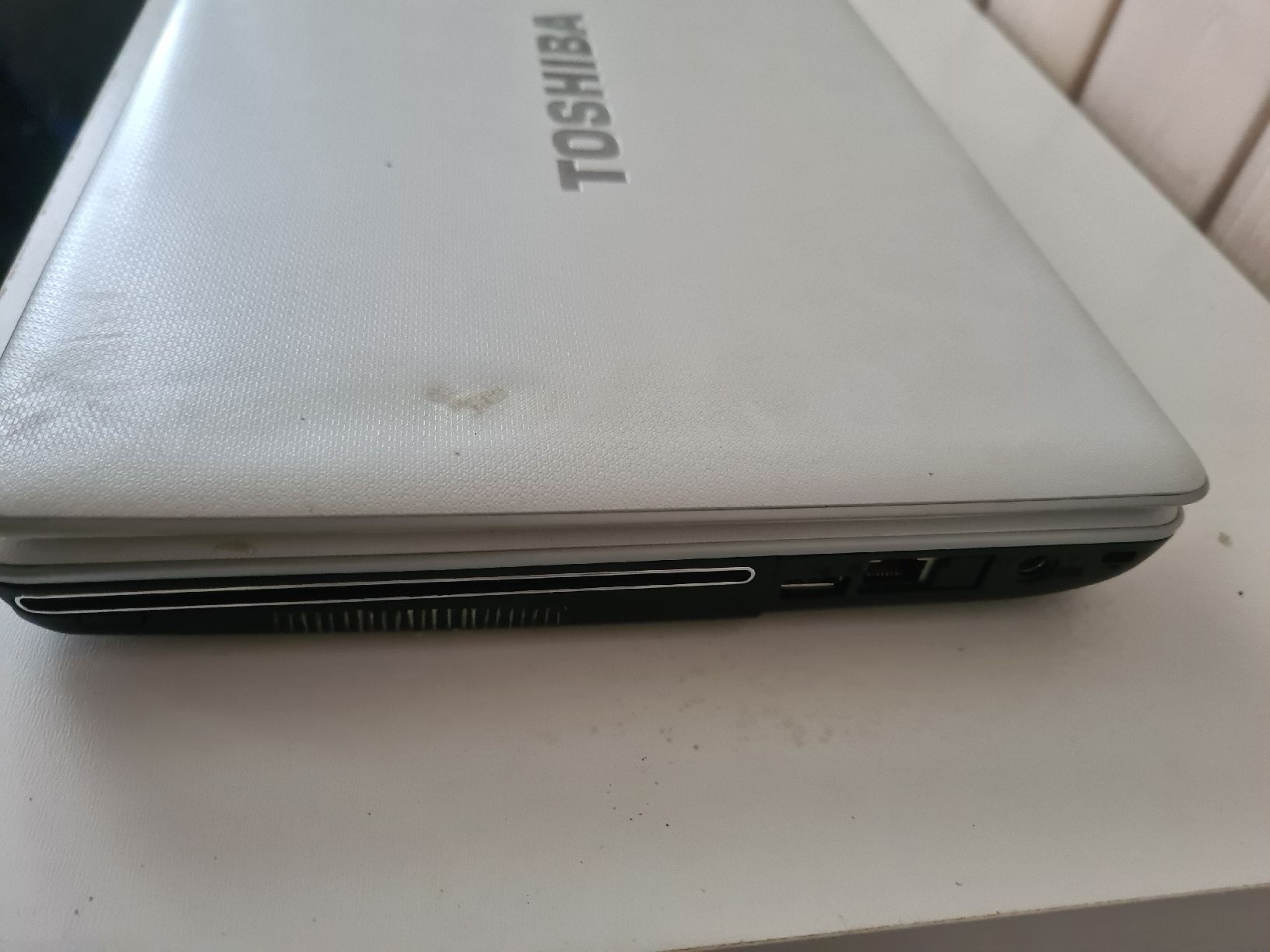 Notebook: PC, Laptop – Usato da Waldkirch venduto da Hypertenuse 3