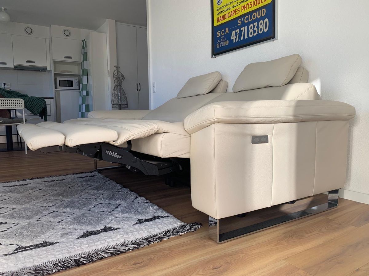 Divani: Canapé beige en cuir – Nuovo (secondo la descrizione) da La Tour-de-Peilz venduto da flo_m27g 1