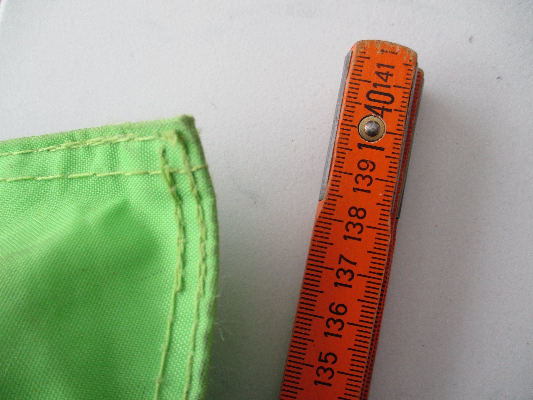 Fatboy Coussins: Original Design "Fatboy" Sitzsack Trendfarbe Zitronengrün – D'occasion à Zufikon par Schweizer1291 3