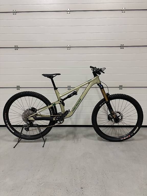 Vélos: Merida Mountainbike fully – D'occasion à Altstätten SG par Zero10