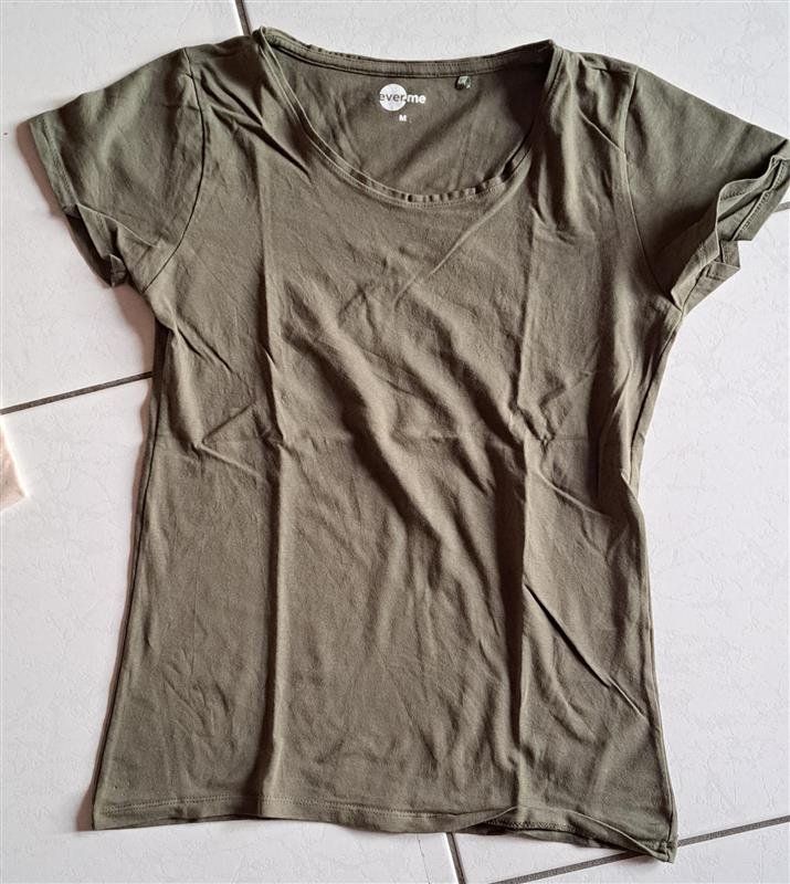 Camicette, T-shirt & Top: T-Shirt 3er Pack M – Usato da Küssnacht am Rigi venduto da AutoVilla 1