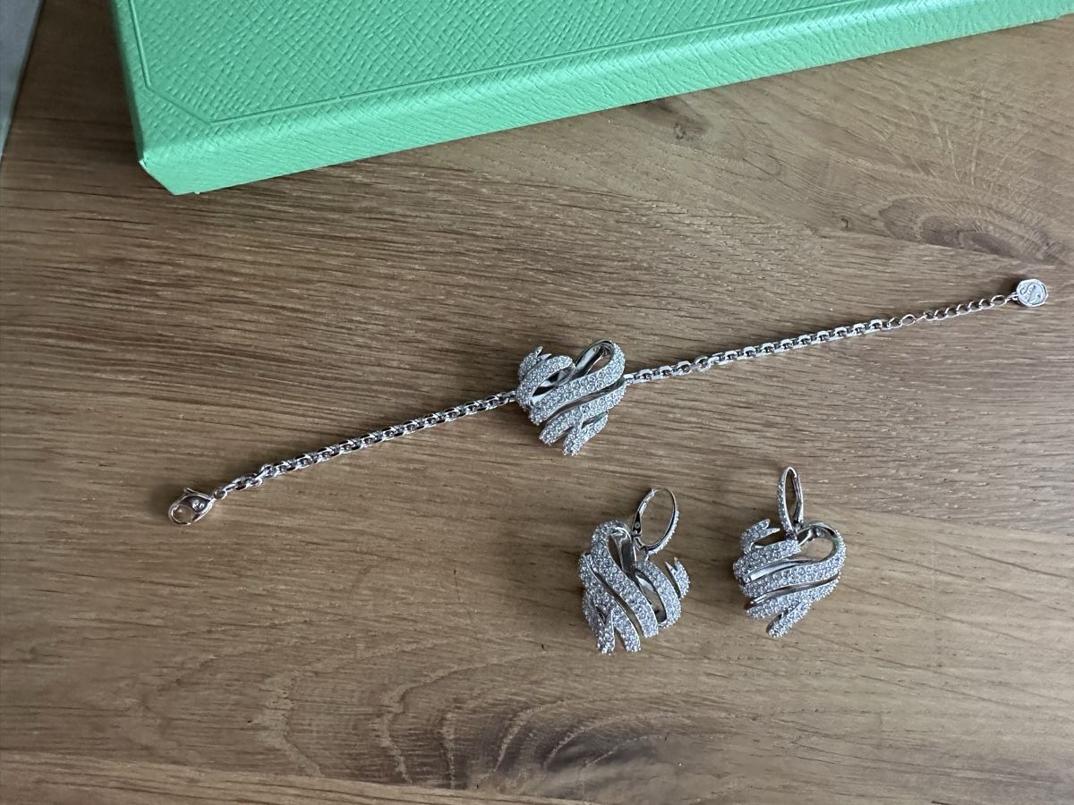 Swarovski Sonstiger Schmuck: Swarovski Set – Neu und originalverpackt aus Gerlafingen von Uragano