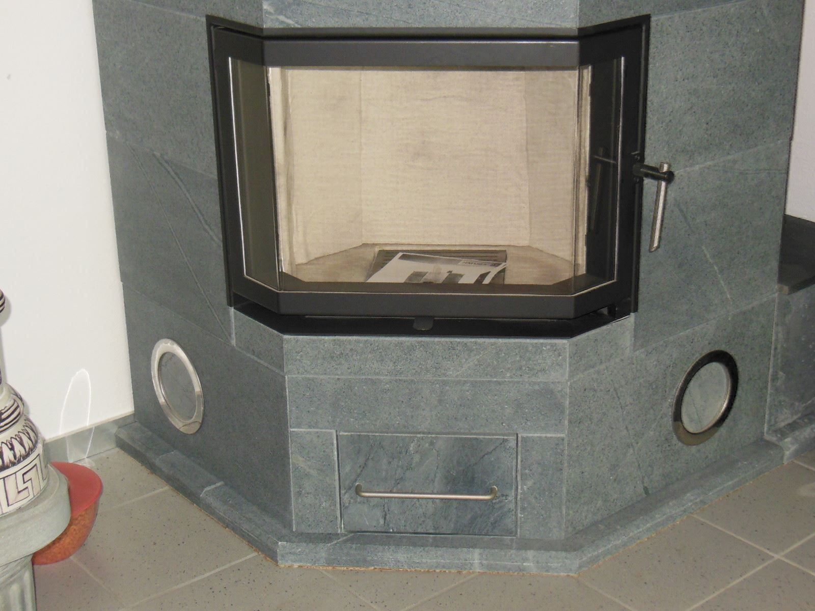 Radiatori: Ofentüre m. Glaskeramik gut hinterlüftet – Nuovo e nell'imballaggio originale da Zürich venduto da stove56
