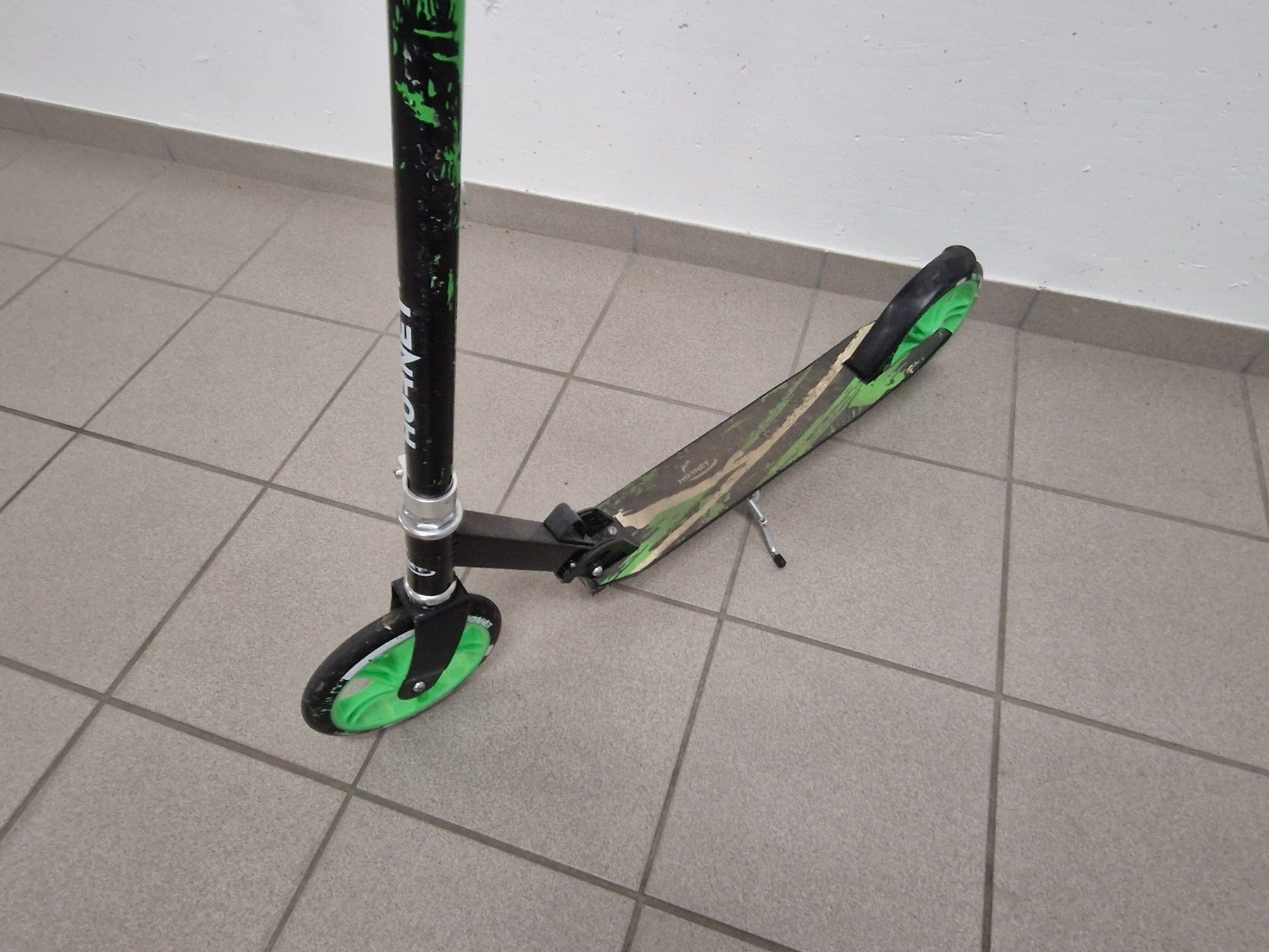 Kickboard: Kinder Trottinett Scooter – Usato da Winkel venduto da Moizi 2