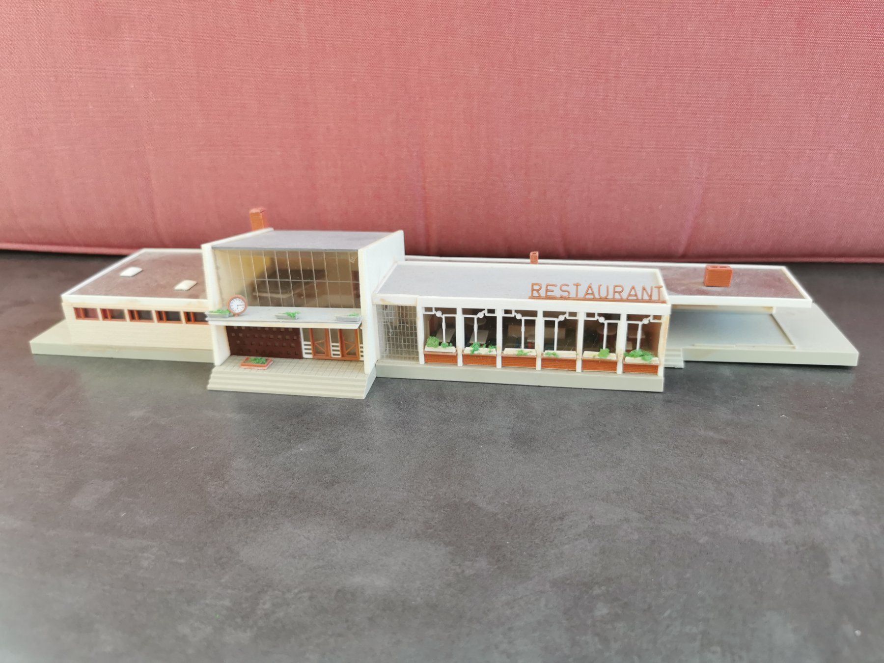 spur-n-bahnhof-neustadt-mit-figuren-faller-2111-gebraucht-in-basel