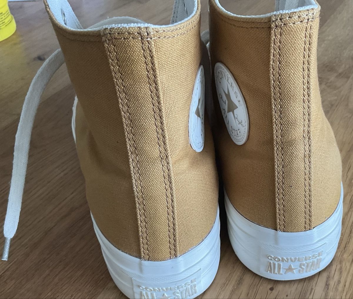 Converse Chaussures femmes: Schuhe Converse Grösse 40 – D'occasion à Zürich par Pagalo 1