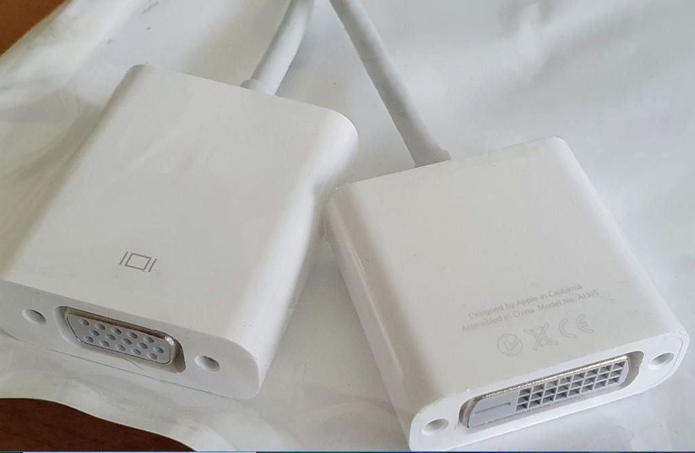 Apple Lecteurs & Adaptateurs: Apple Mini Display Port to VGA Adapter – Neuf avec emballage d'origine à Allschwil par Vision139