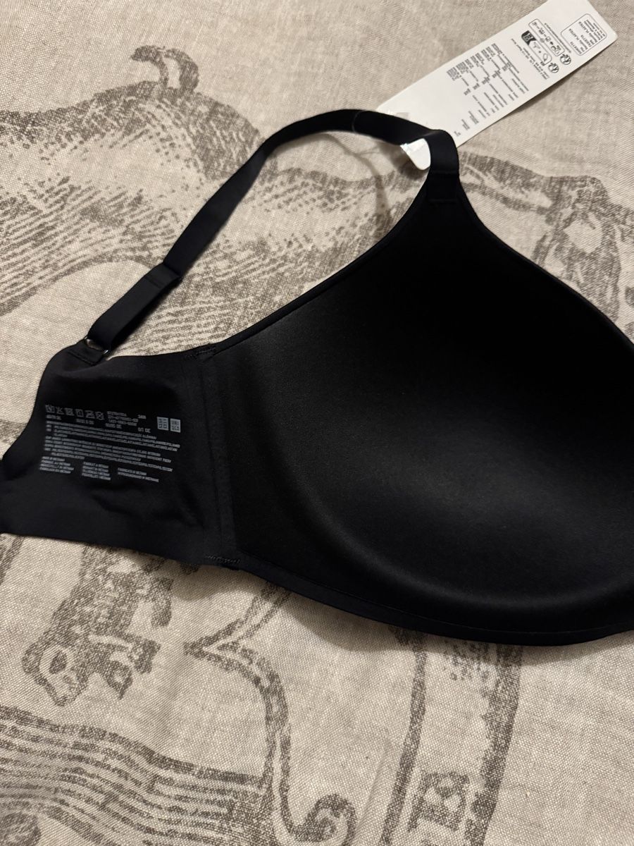 Altra biancheria intima: NEW Uniqlo Bra Hold 80/85 D-E Size – Nuovo e nell'imballaggio originale da Neuchatel venduto da Mia_G 6