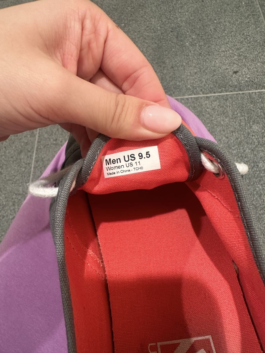 Vans Scarpe da uomo: Van’s men’s sneakers US9.5 – Usato da St. Niklausen LU venduto da lau_259n 3