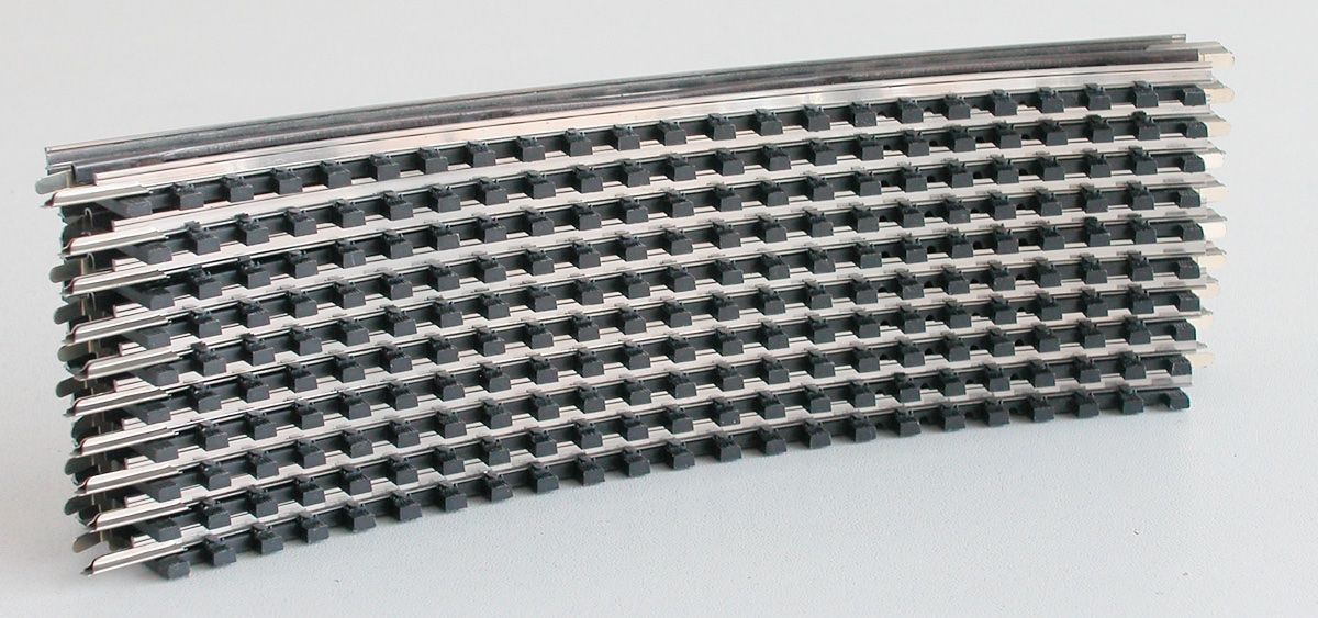 Trix Modelleisenbahnen: Trix 10 Gleisstücke gebogen Spur H0 – Gebraucht aus Oberwil BL von Klang