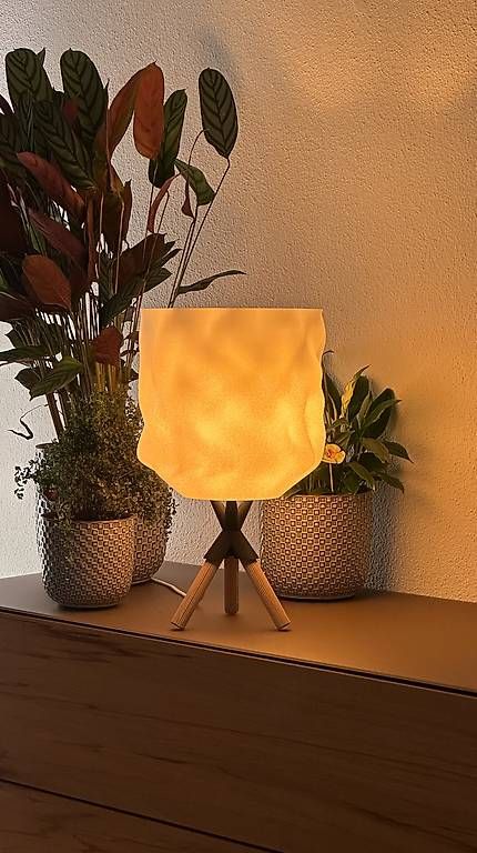 Lampade: Warme Tischlampe mit sanftem Licht – Usato da Stans venduto da florinesterman 3