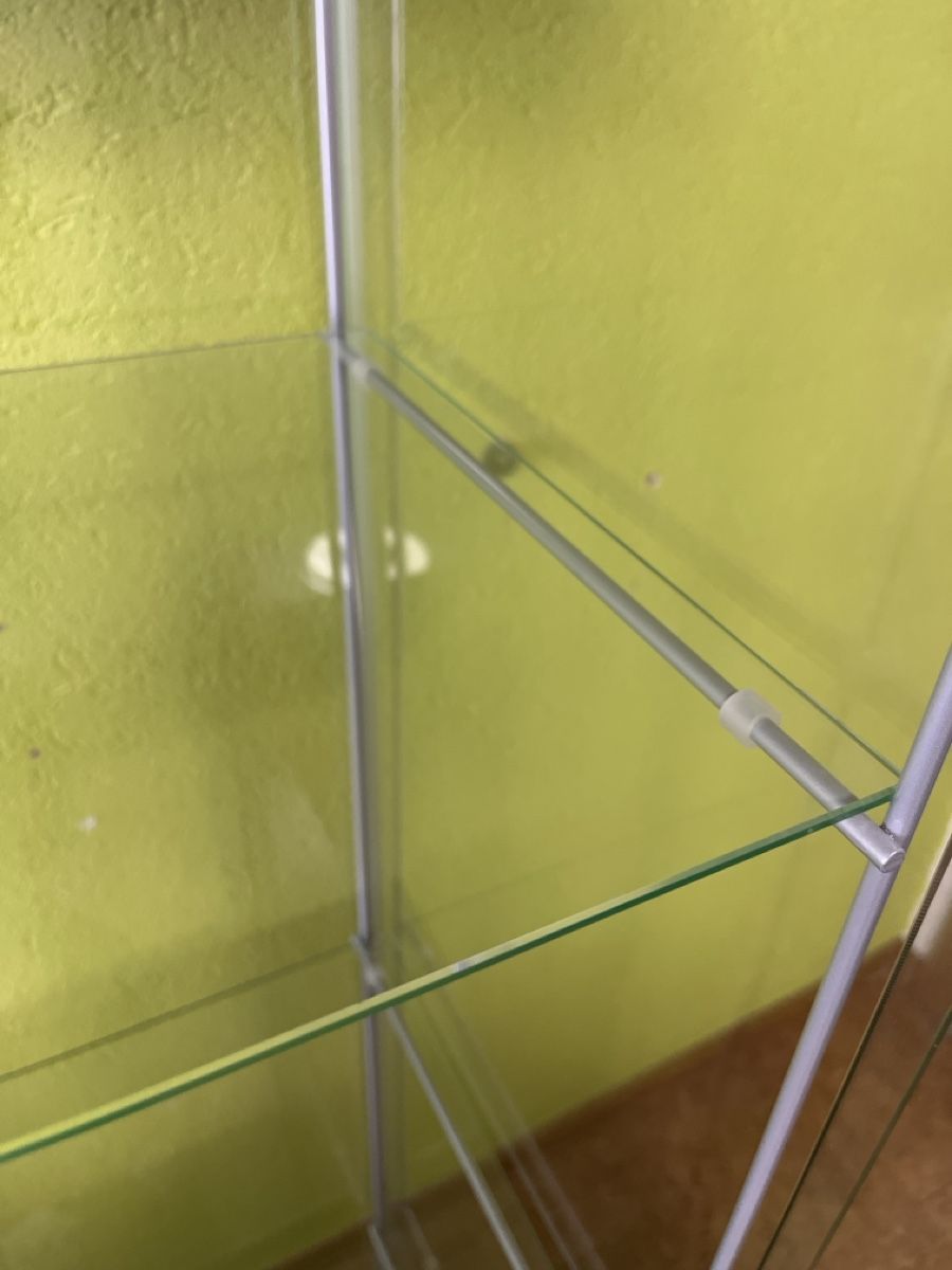 Vitrinen: Vitrine Glas - Ikea – Gebraucht aus Einsiedeln von sandramon 1