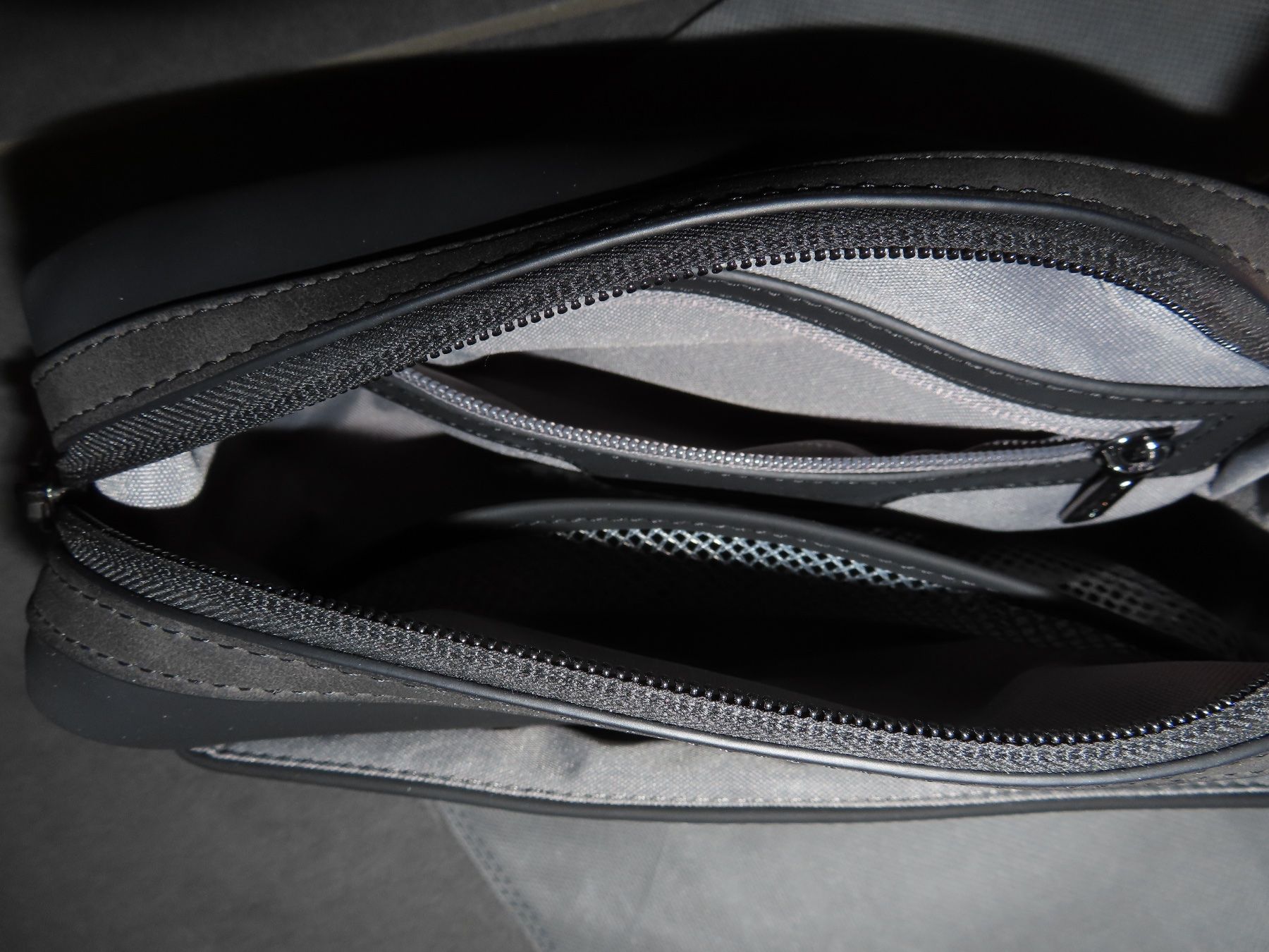 Kapten & Son Kosmetikkoffer: KAPTEN & SON Windsor All Black +++neuwertig+++ – Neu (gemäss Beschreibung) aus Wallenried von Asyano 2