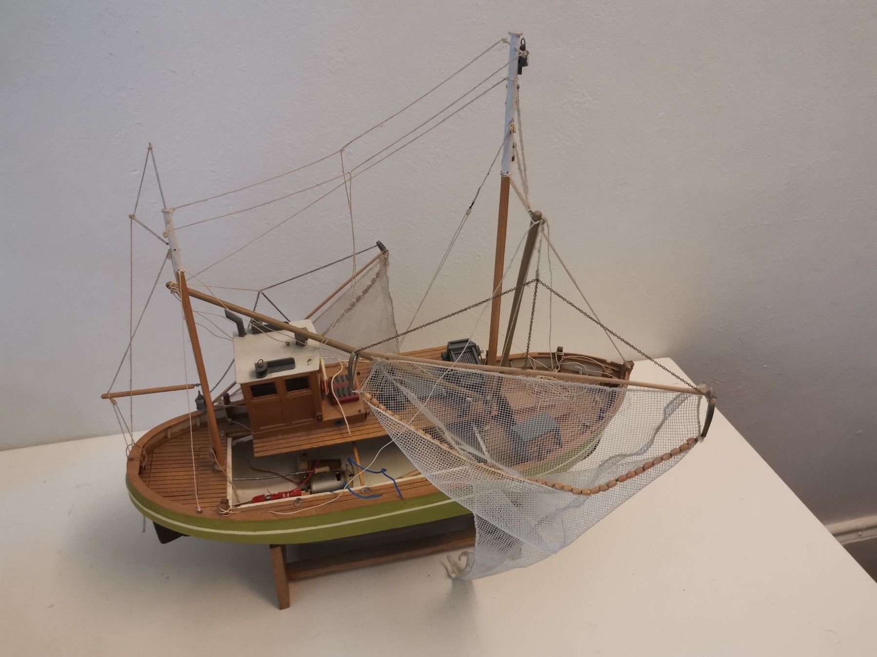 Modellbausätze & Standmodelle: Modellschiff Krabbenkutter Tön – Gebraucht aus Luzern von Ruth412 1