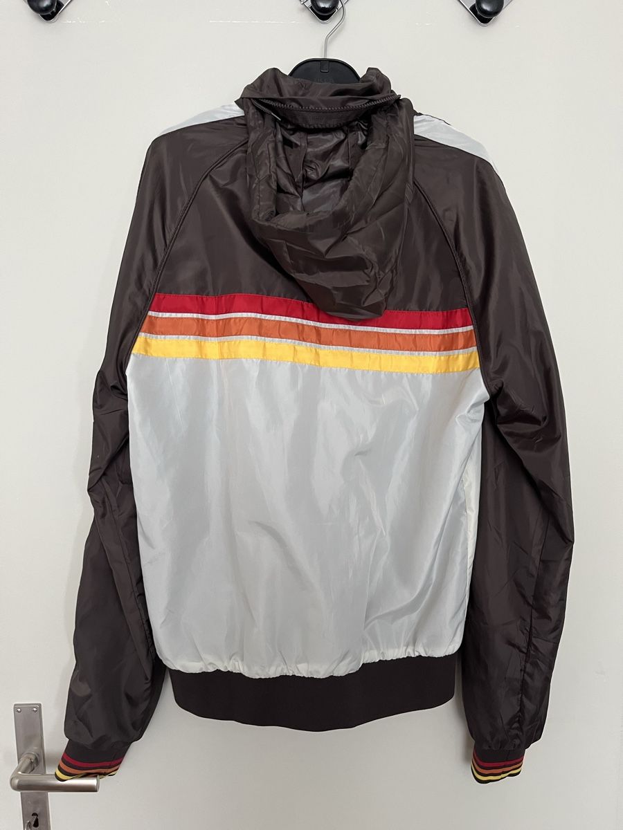 Bershka Giacche: Leichte Jacke mit versteckter Kapuze – Usato da Glattpark(Opfikon) venduto da Cannavaro 2