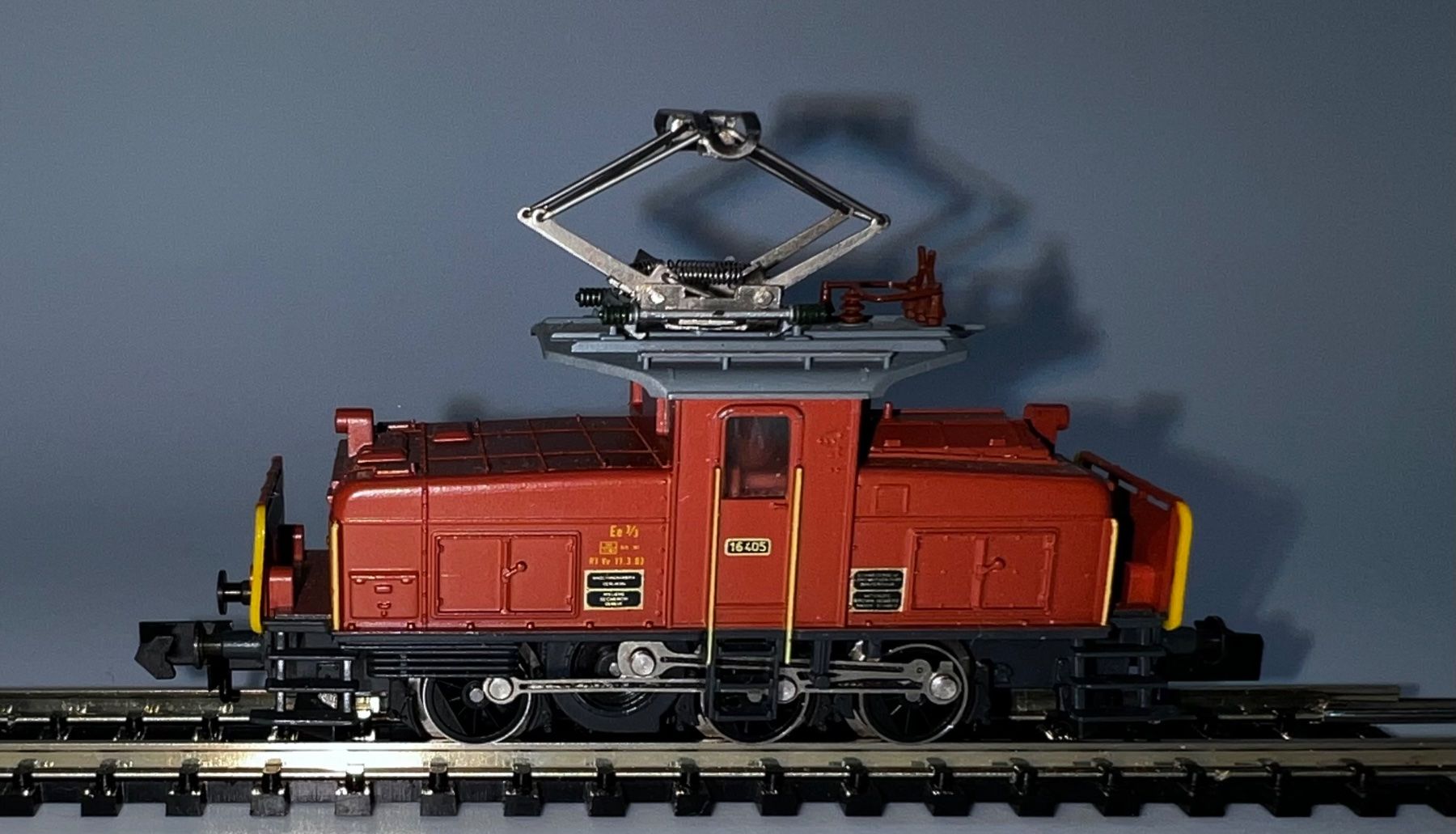 Arnold Modellini di ferrovie: Lok, Arnold-N, Ee 3/3 der SBB (2425) – Usato da Basel venduto da jonnyhaas