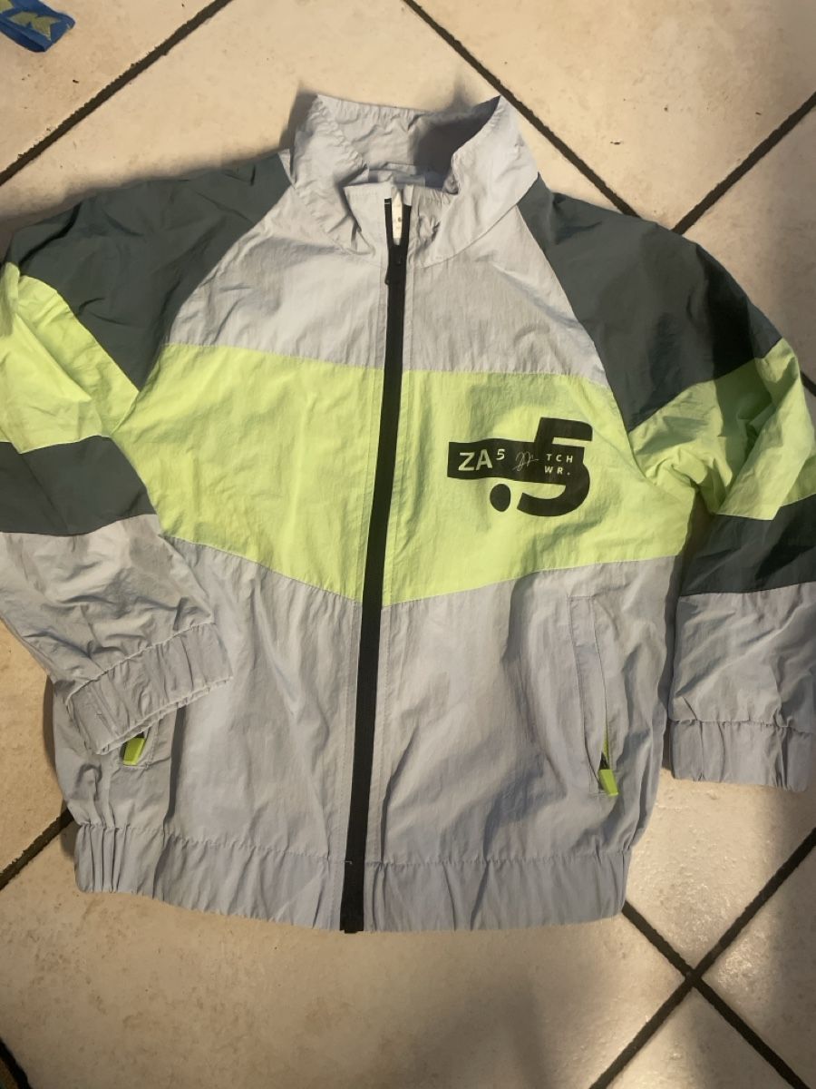 Zara Jacken & Mäntel: Zara Regen-/Übergangsjacke Gr. 120Top – Gebraucht aus Obergerlafingen von cabo4