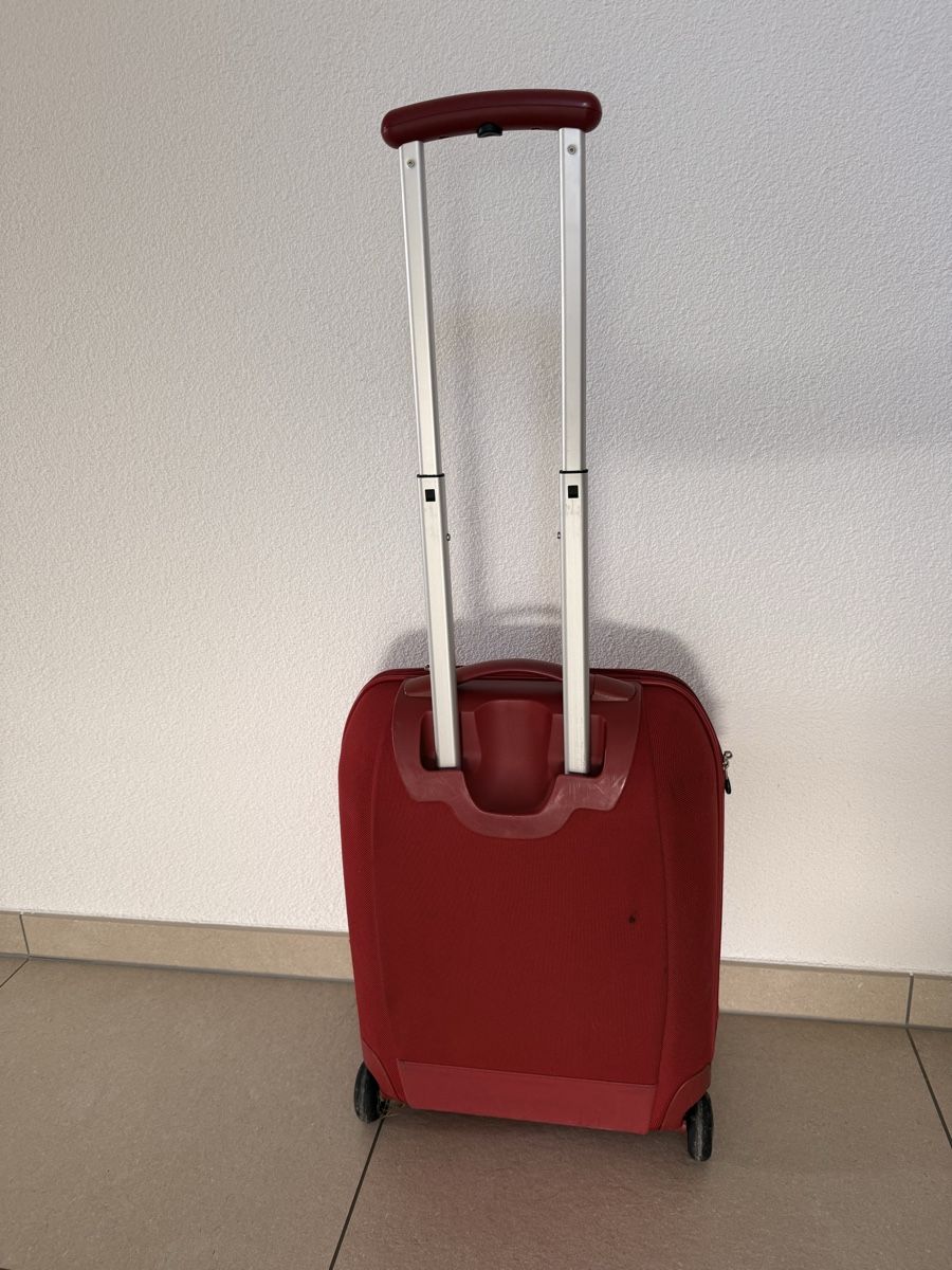 Samsonite Valigie: Samsonite Cabin Luggage  – Nuovo (secondo la descrizione) da Schaffhausen venduto da LeNina 2