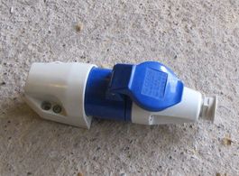 prise murale avec fiche CEE 220v 16a