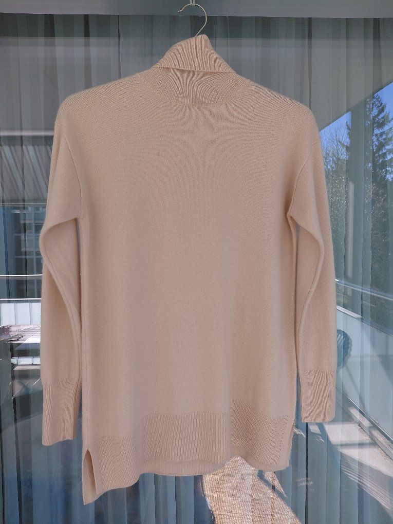 Max Mara Pullover & Sweatshirts: Pullover MAX MARA weekend,CH-Gr.36,neuwertig,140 Fr. – Gebraucht aus Bülach von reguskon