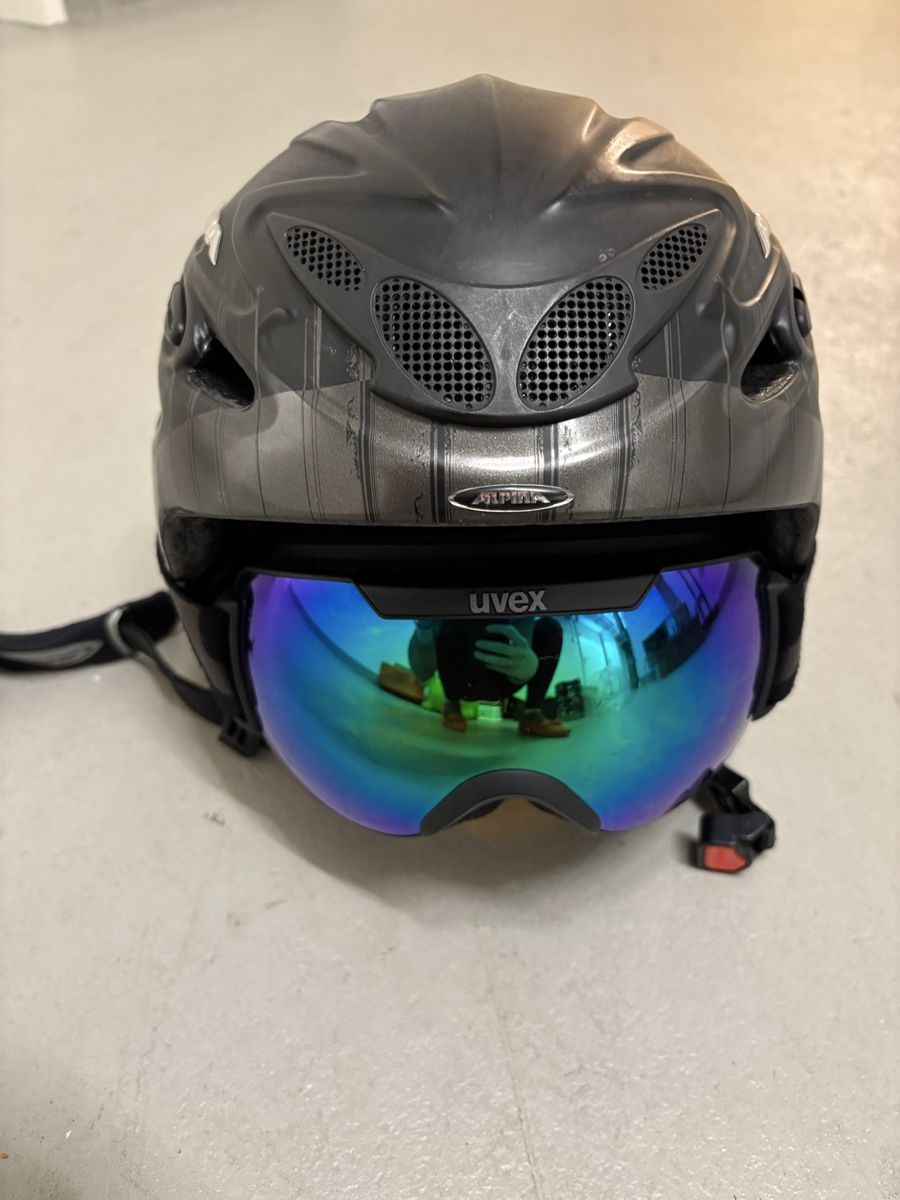 Alpina Caschi: Skihelm mit Skibrille Alpina – Usato da Zürich venduto da daniela_y