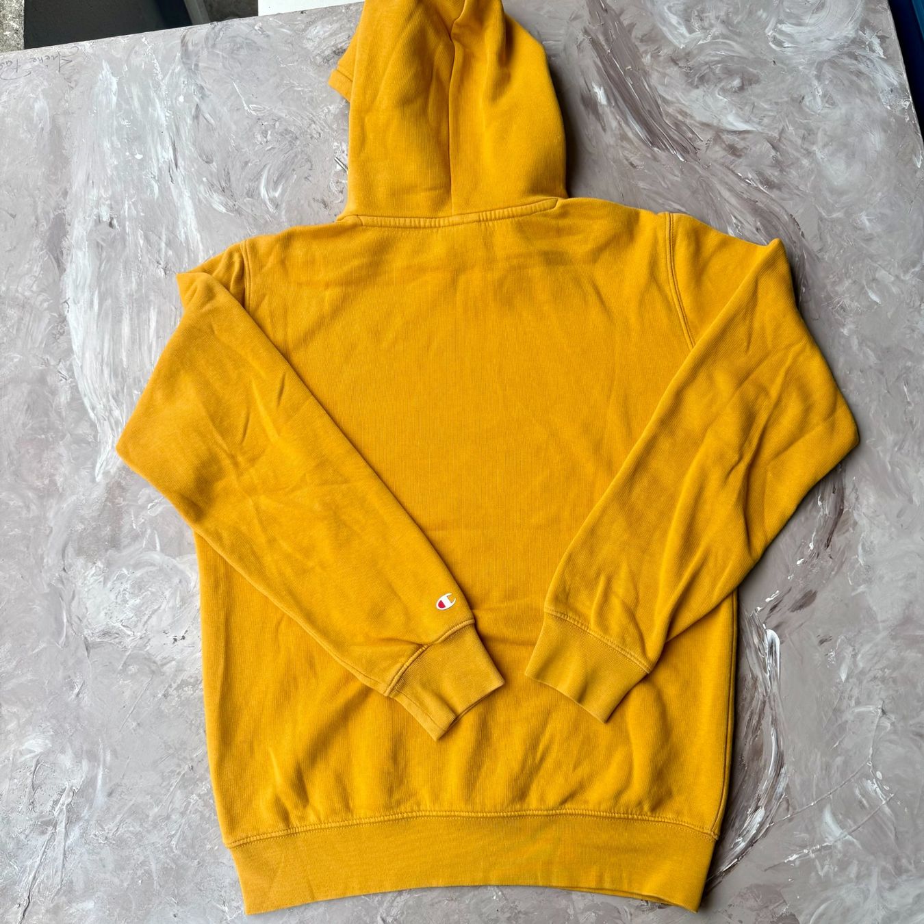 Champion Maglioni & Felpe: Sweat à Capuche Champion Jaune Moutarde – Usato da Thônex venduto da Suisse.Shopping 7