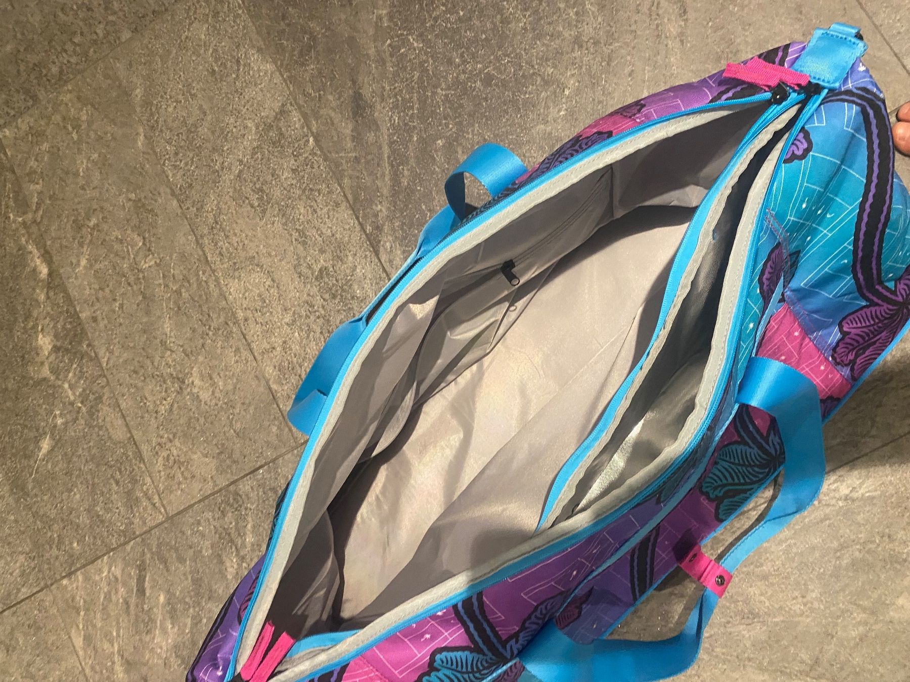 Taschen: Head Tennistasche – Gebraucht aus Hombrechtikon von cas_hl5d