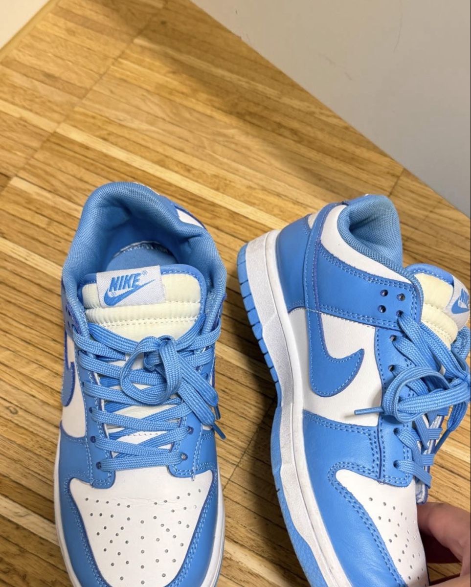 Nike Scarpe da donna: NIKE Dunk Low UNC 2021 Grösse 38.5 – Nuovo (secondo la descrizione) da Zürich venduto da eri_hf57 2