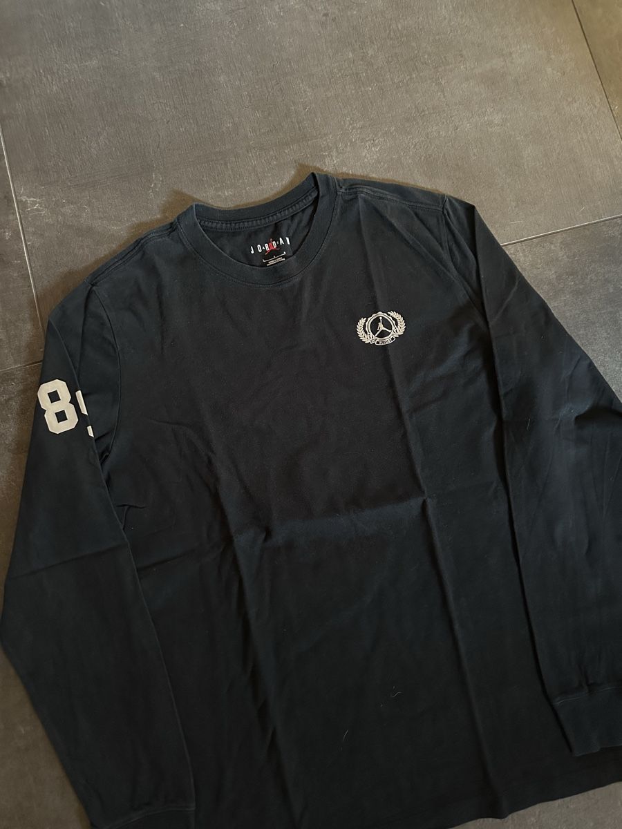Canottiere & Pantaloni: Longsleeve nera, size M, JORDAN – Usato da Losone venduto da Gioelenalli_