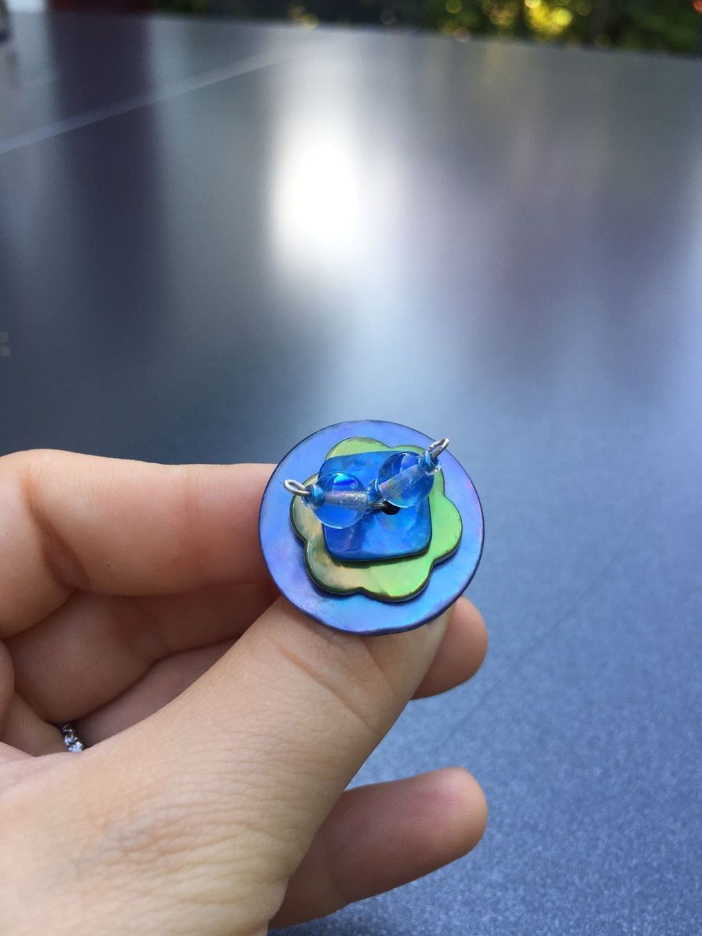 Anelli: Bague bleue fabriquée avec boutons – Nuovo (secondo la descrizione) da Veyrier venduto da Leilazizou 3