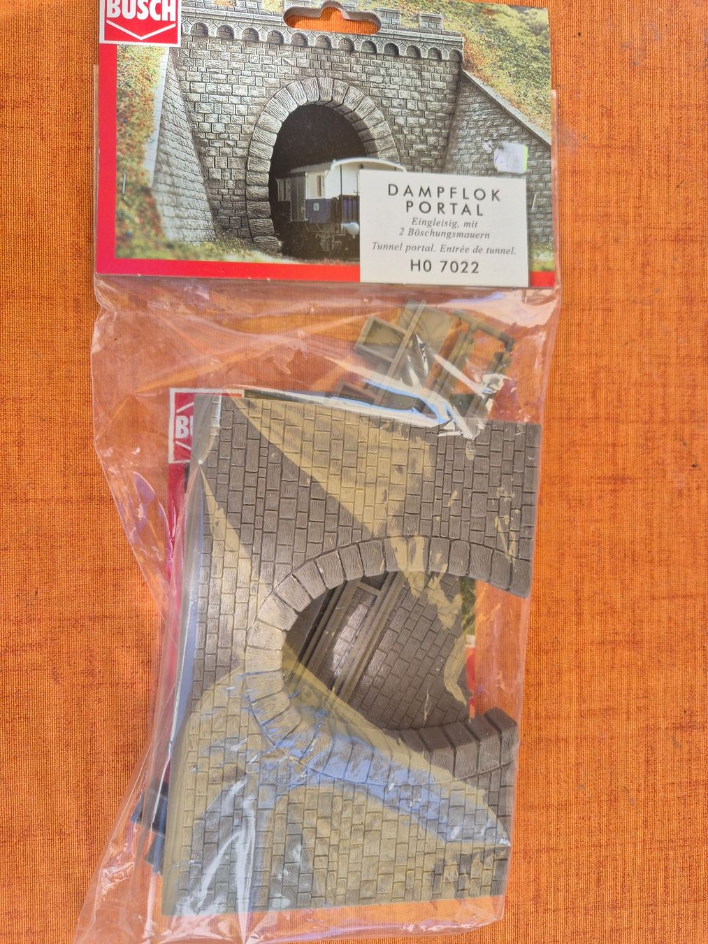 Busch Modelleisenbahnen: Busch Dampflokportal – Neu und originalverpackt aus Würenlos von sul_cm8q