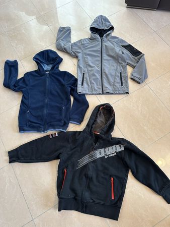 3 Vestes à capuche garçon 146/152 polaire