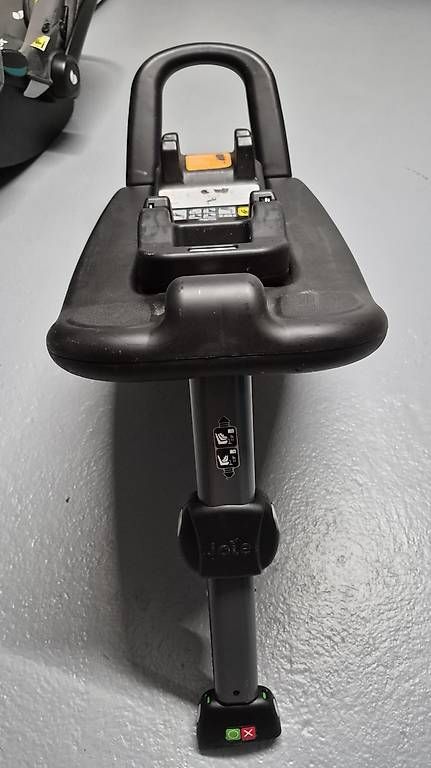 Sièges auto: Joie Babyschale mit Isofix Station – D'occasion à Vordemwald par fabuu90 2
