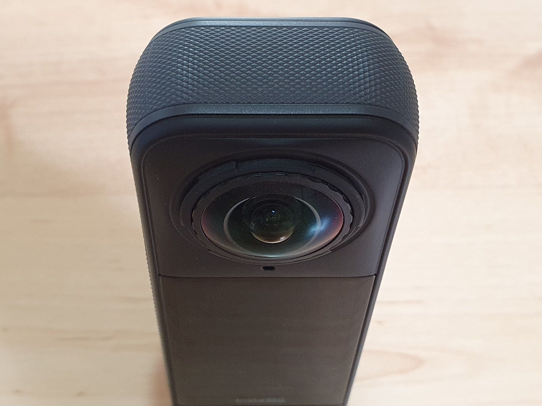 Insta360 Action Cam: Insta360 X5 Essentials Bundle + Extras – Nuovo (secondo la descrizione) da Luzern venduto da .Rafael. 4