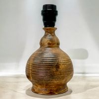 Lampe Sonia FAYOD Lausanne en grès d'art émaillée. Signée.