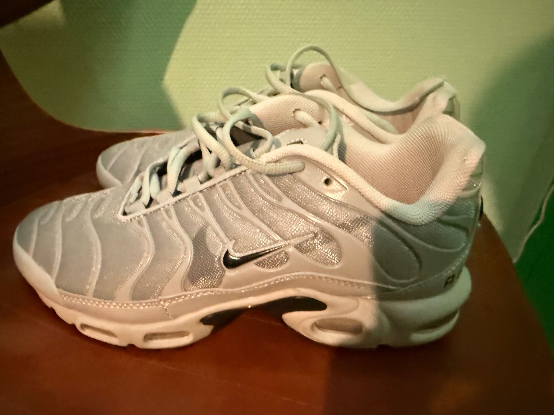 Nike Herrenschuhe: Nike Airmax Plus TN Gr. 41 NEUWERTIG – Neu (gemäss Beschreibung) aus Allschwil von GrenzWert