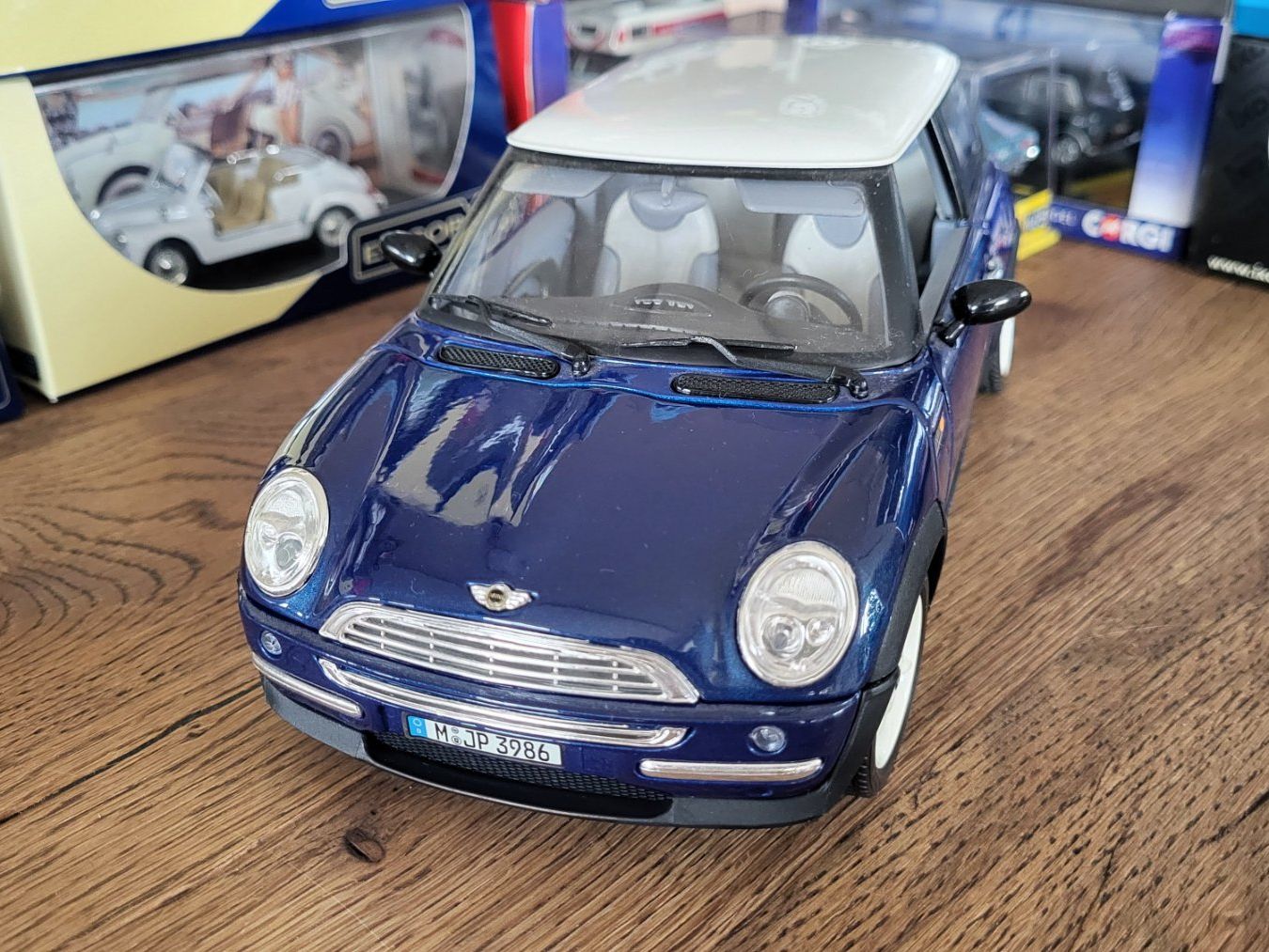 Bburago Modellautos: Mini Cooper 2001 1:18 Bburago – Gebraucht aus Rothrist von Juana5 1