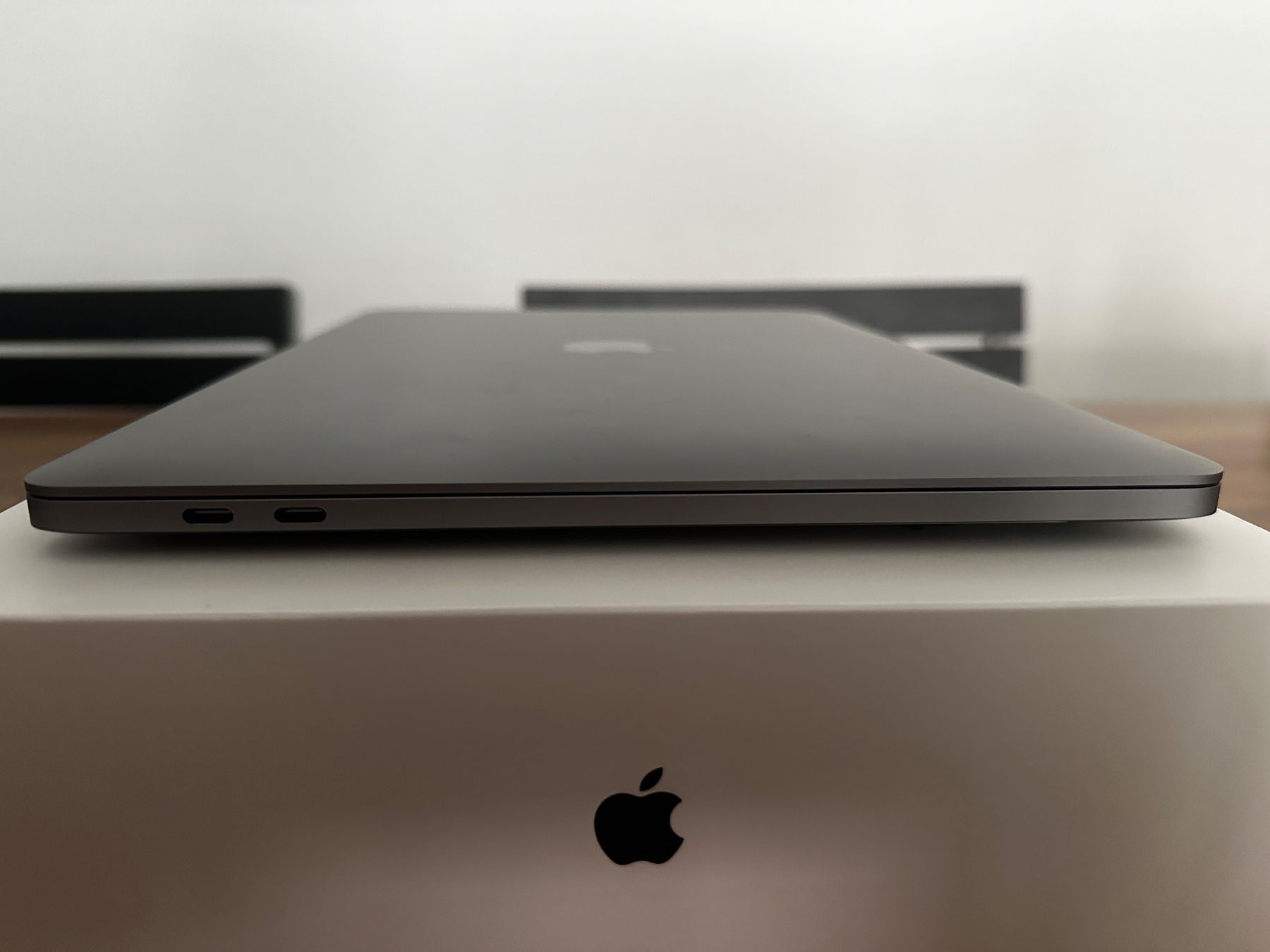 Apple Portables: 13" MacBook Pro 2020 (Intel Core i5) – D'occasion à Zürich par Daniiii167 5