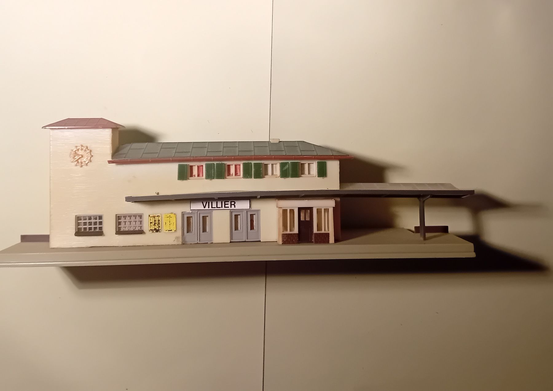 Faller Modelleisenbahnen: Bahnhof Faller spur N  Gare Voyageurs – Gebraucht aus Orbe von Papounet04