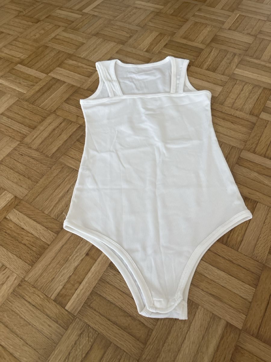 Top: Damen Body weiss ärmellos – Nuovo (secondo la descrizione) da Grüningen venduto da liliane.tebane 1