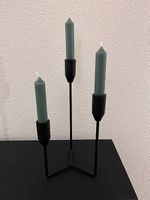 Kerzenständer mit Kerzen