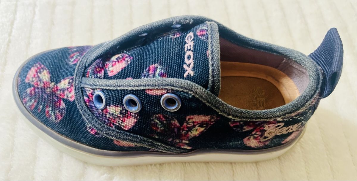 Geox Scarpe per ragazze: Mit Gummizug Slip-On-Sneaker Geox 24 – Nuovo (secondo la descrizione) da Saas-Fee venduto da Marienelly19 1