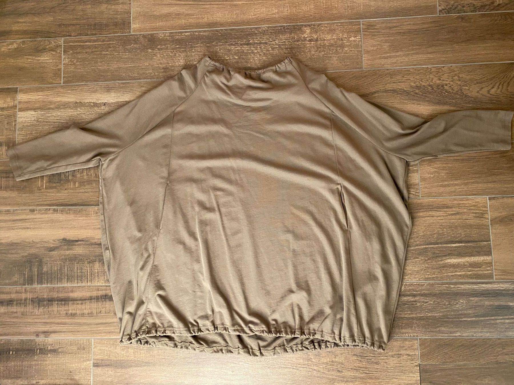 Rundholz Tuniche: Rundholz Tunika / Pulloverkleid camel Gr. onesize – Usato da Arlesheim venduto da san_w9vr