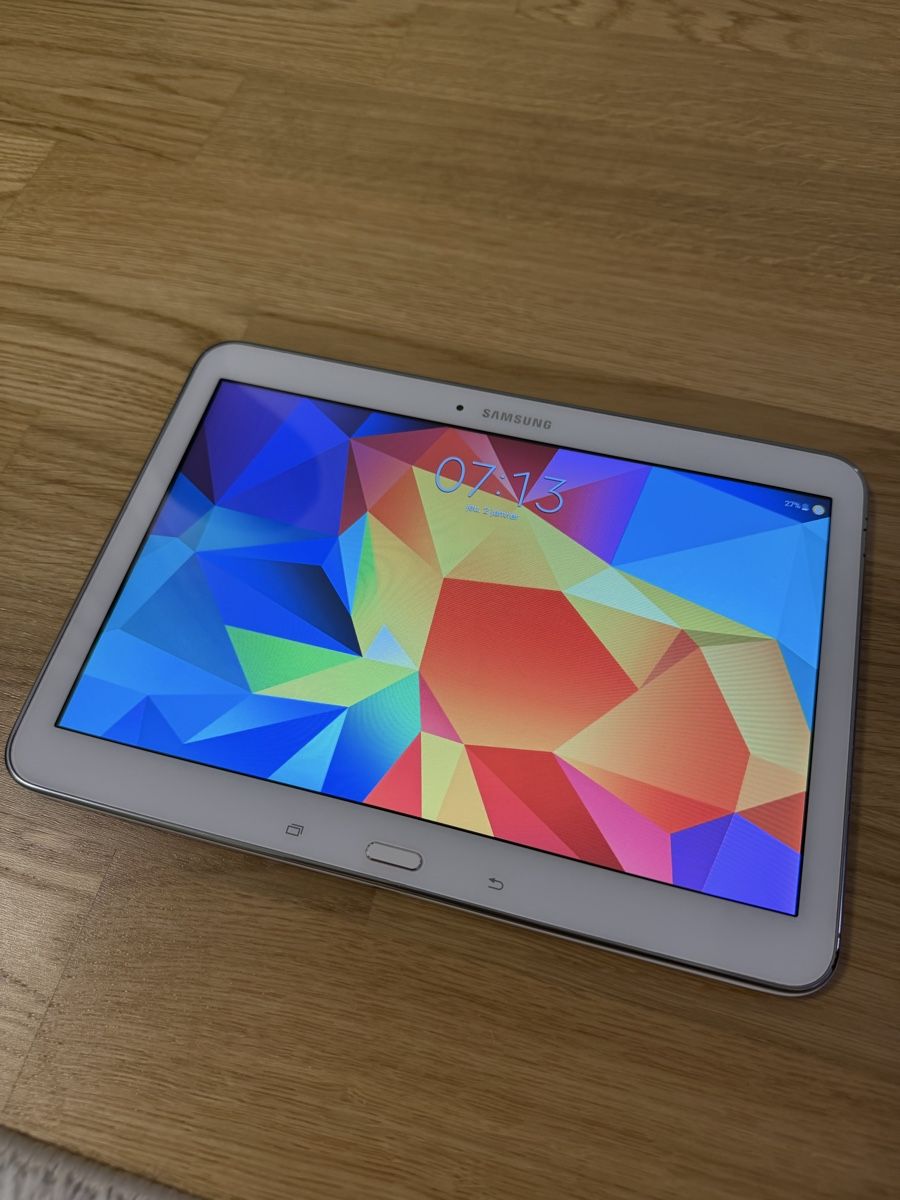Samsung Tablet PC: Samsung Galaxy Tab 4 – Usato da Meyrin venduto da SA_3006