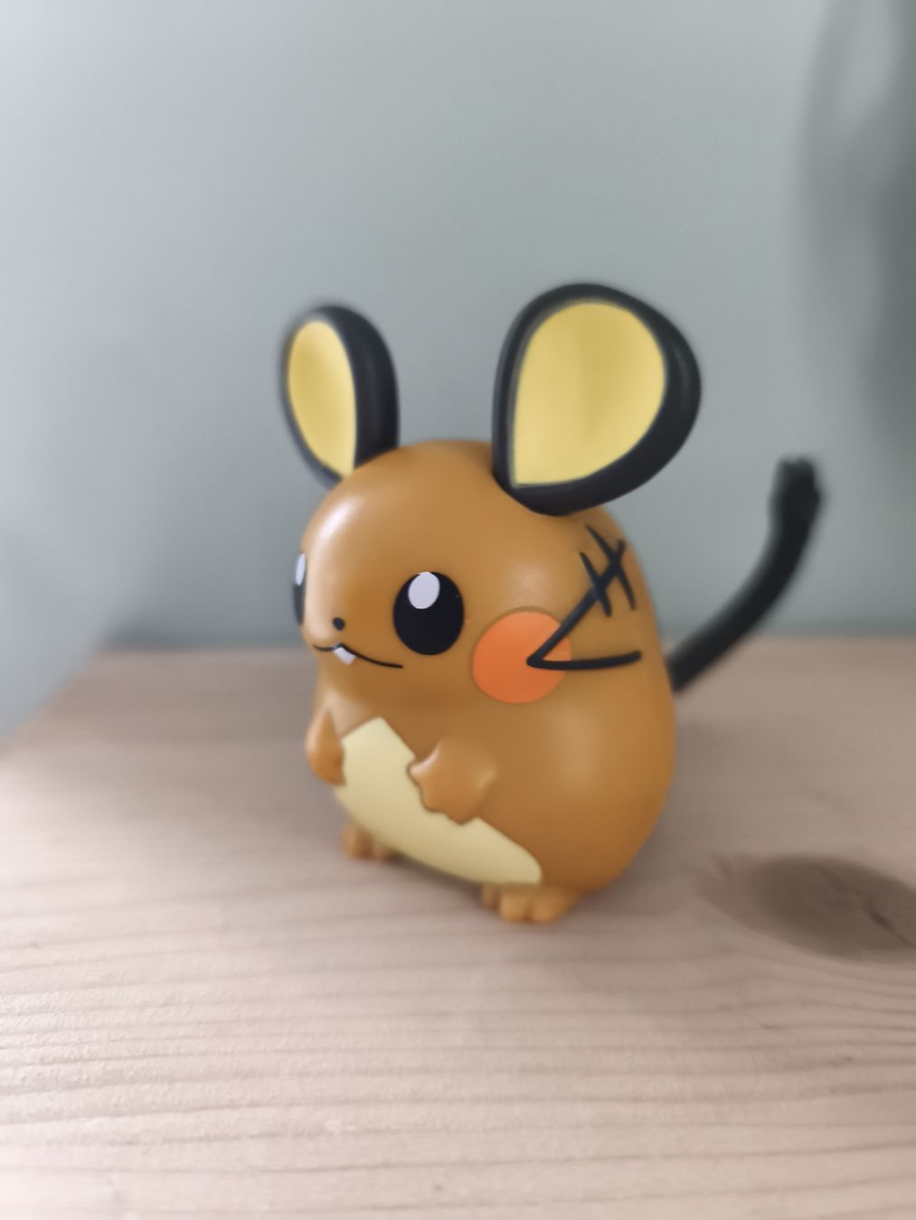 Pokémon Cartes à collectionner: Figurine Pokémon Dedenne bon état – D'occasion à Orbe par don_ym8h