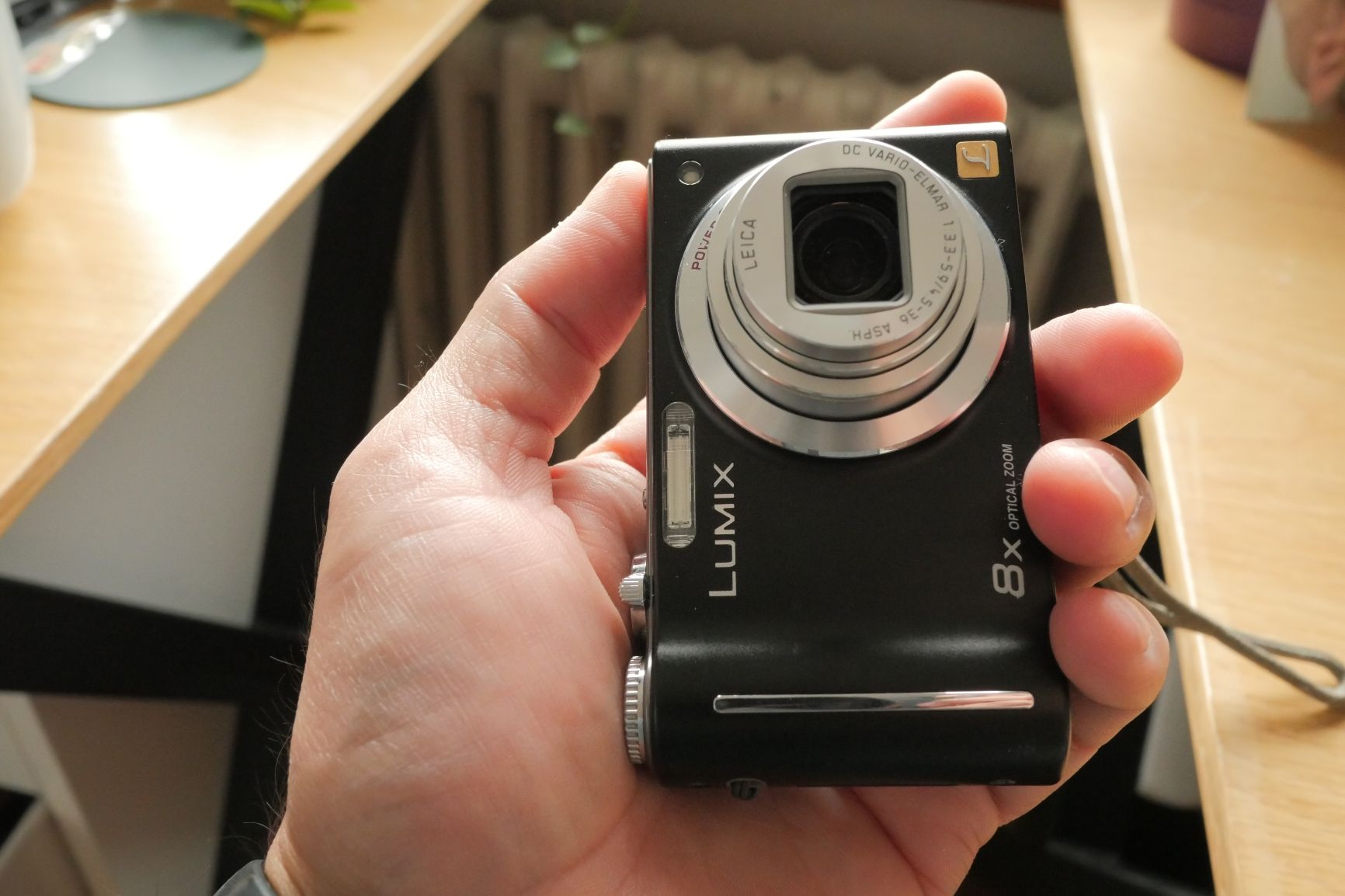 Panasonic Fotocamera: Panasonic Lumix DMC-ZX1 – Usato da Neuchâtel venduto da Carlosfmunoz 2