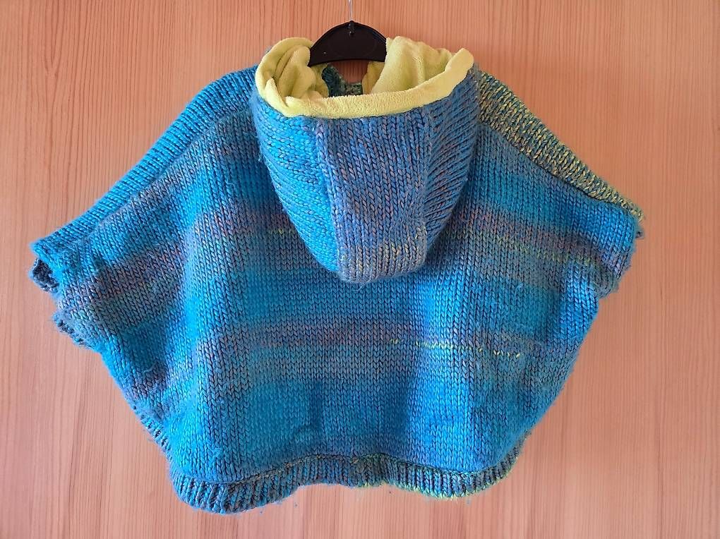 Giacche & Cappotti: Poncho doublé,  avec capuchon – Usato da Chemin venduto da Sophiepittier 1