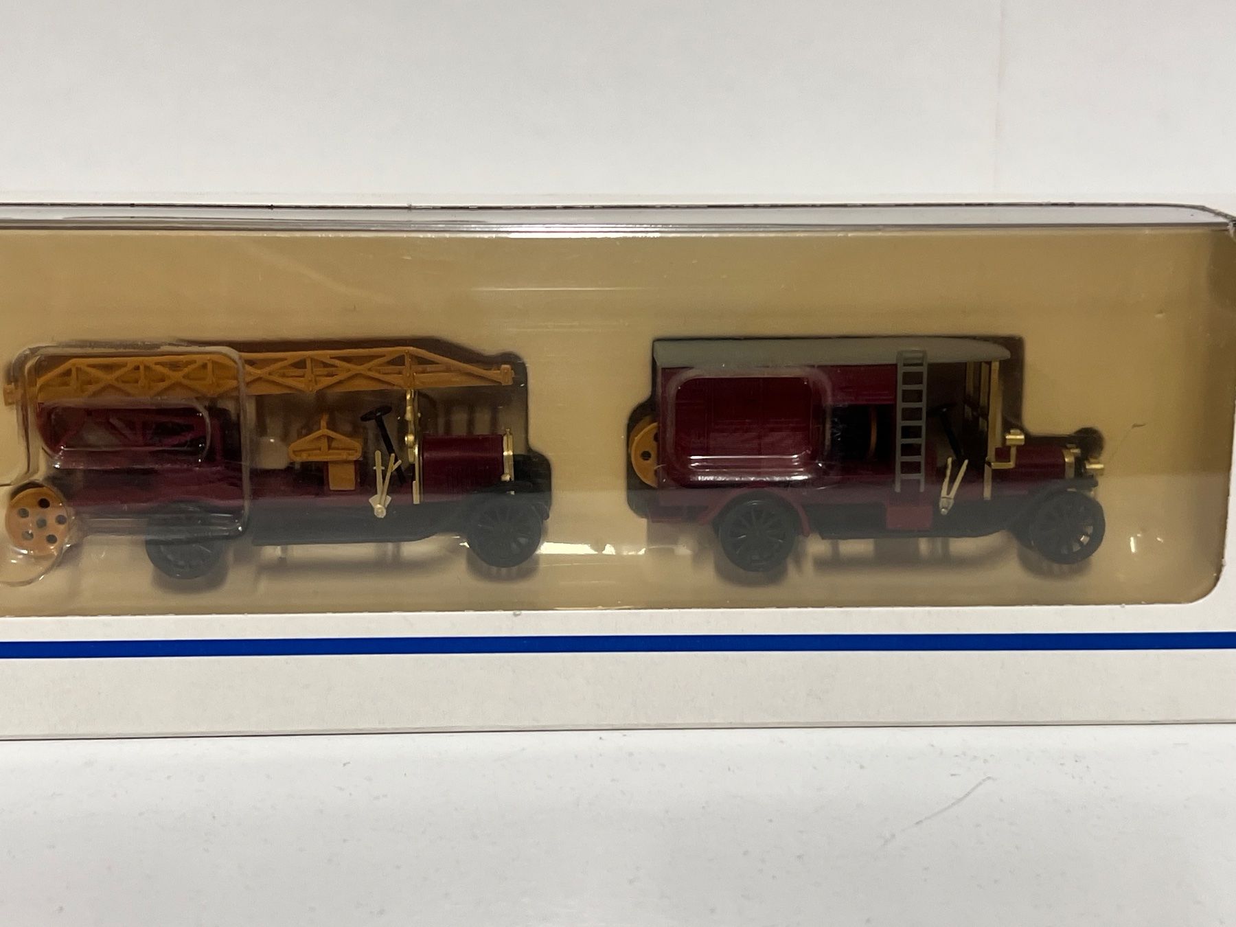 Märklin Modelleisenbahnen: Märklin 1893  H0 Feuerwehr Oldtimer Set – Neu und originalverpackt aus Geroldswil von TopTrain54 2